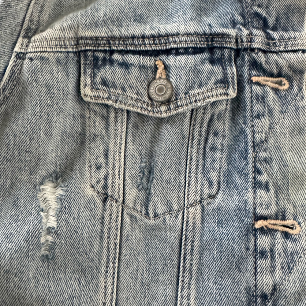 Old Navy Light Blue Distressed Denim Jacket - Picture 4 of 4